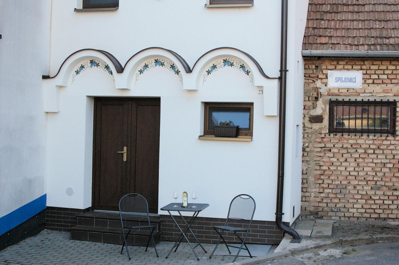 Vinny Sklipek Na Spojovaci Mutěnice Exteriör bild
