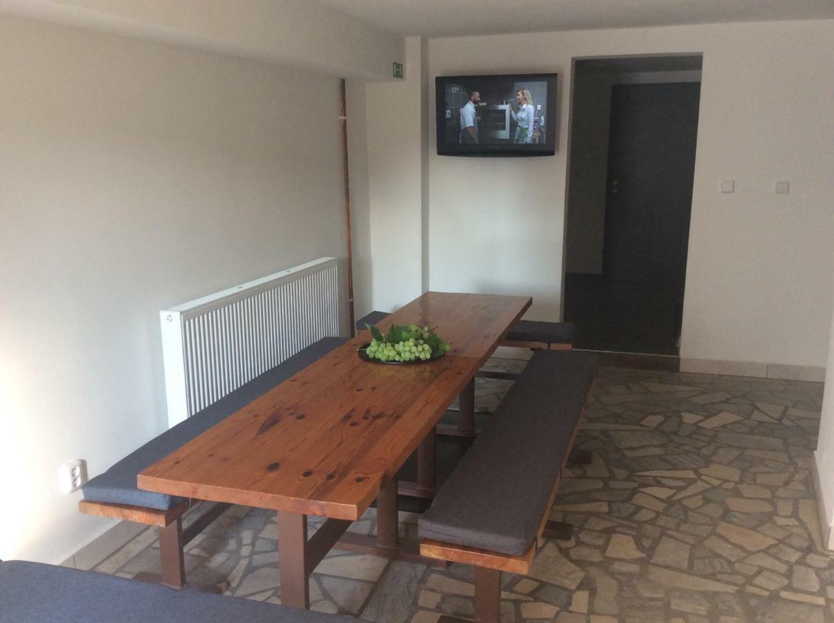 Vinny Sklipek Na Spojovaci Mutěnice Exteriör bild