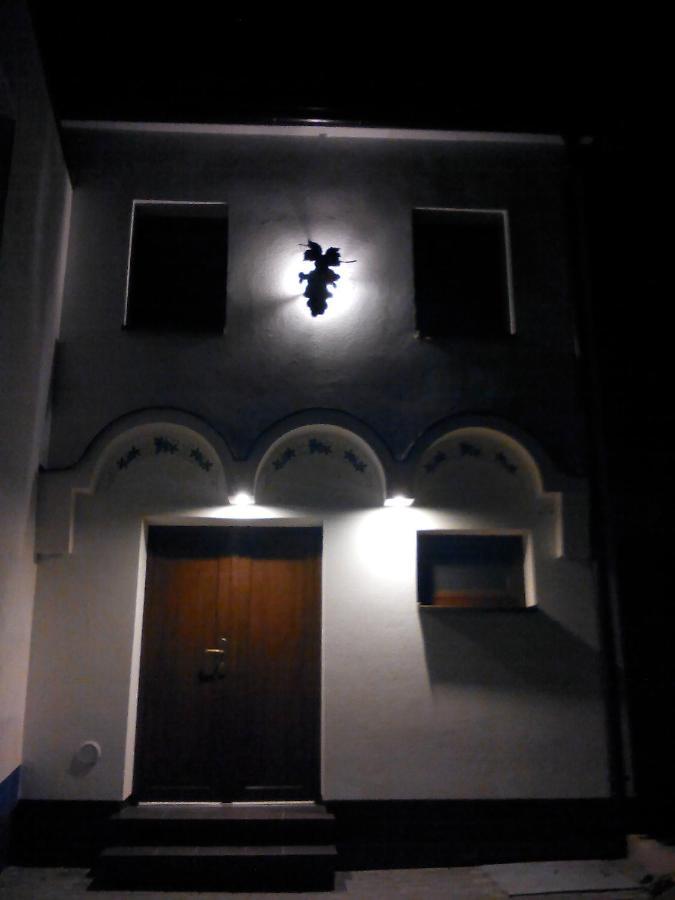 Vinny Sklipek Na Spojovaci Mutěnice Exteriör bild